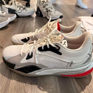 Puma White and Black Sneakers with Red Accents